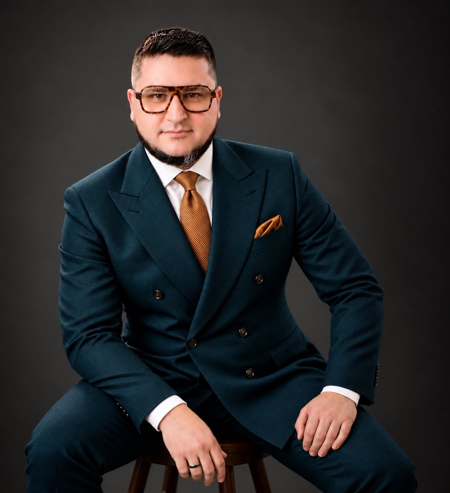 Ritratto professionale di Alberto Biscalchin, consulente AI e formatore.
